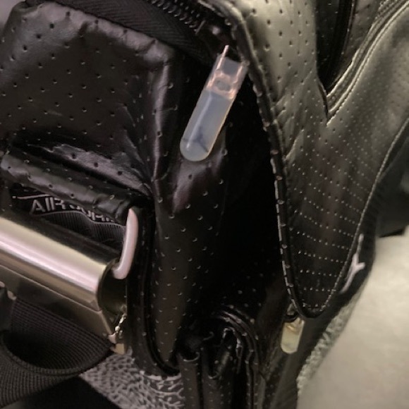 Michael Jordan Messenger Bag - Picture 2 of 5